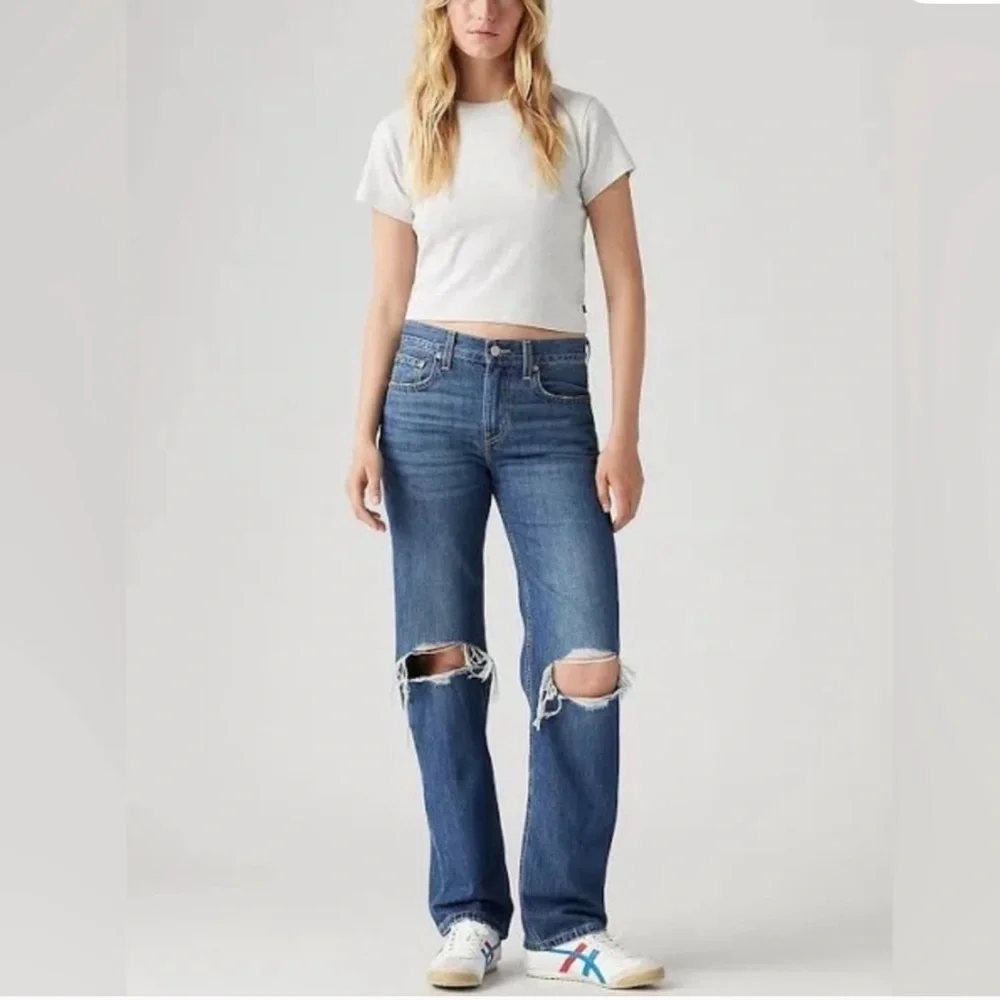 NWT Levi's Low Pro Distressed Mid Rise Blue Straight Leg Jeans 27 - Picture 1 of 8